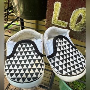 Black/White Canvas Checkered Sneakers Slip-On Style Size INFANT 2